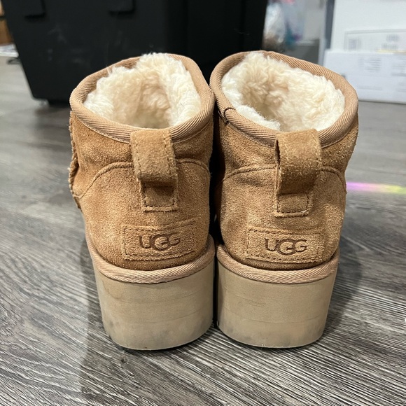 Classic Ultra Mini Platform (Chestnut) - Picture 2 of 5